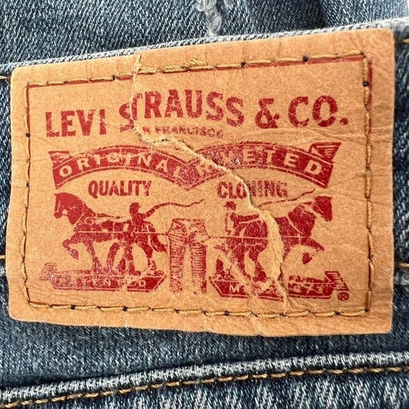 Levi’s 711 Skinny Distressed Jeans Size 26 Women’s - Picture 2 of 7